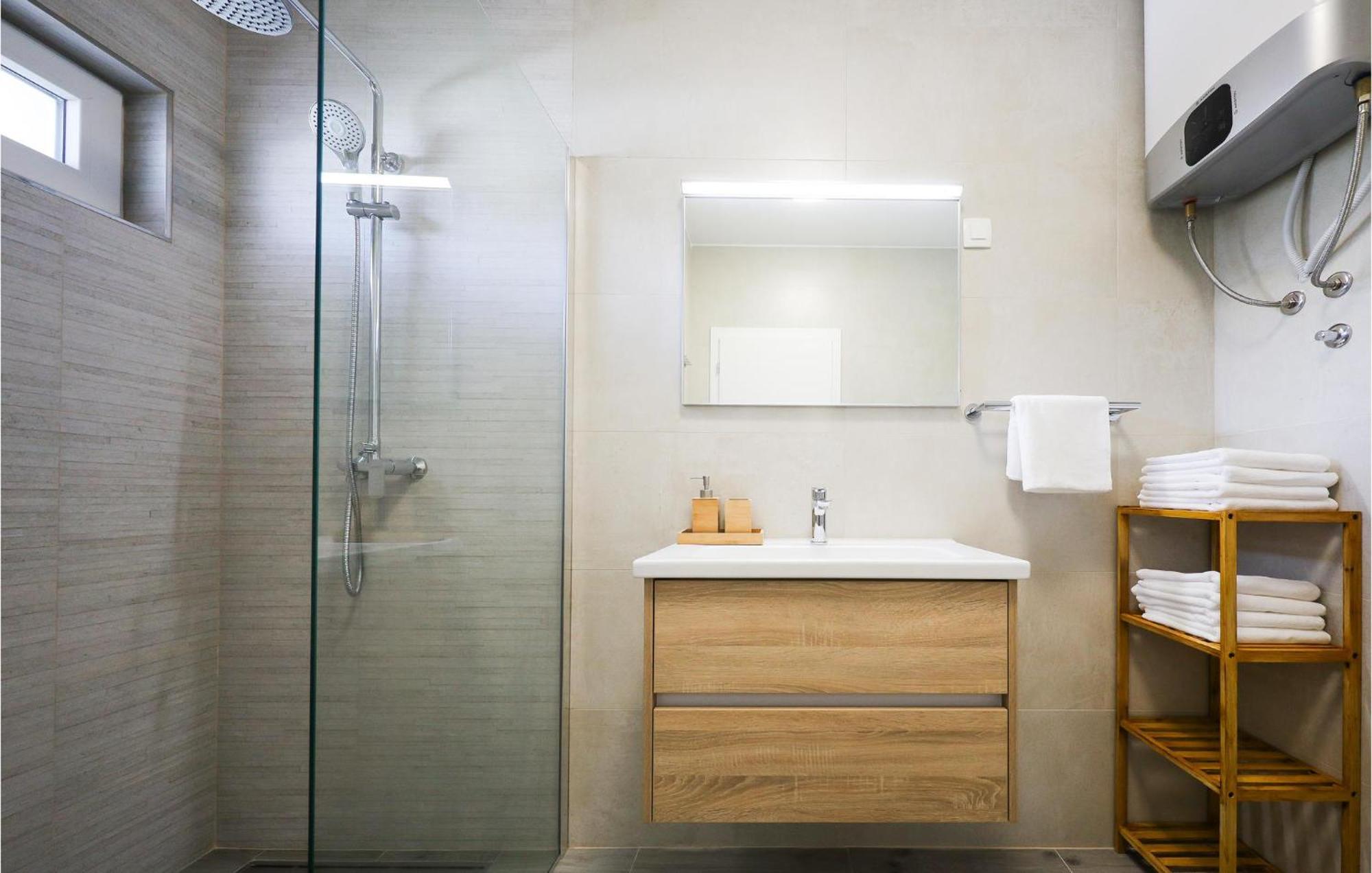 Stunning Home In Vrsi With Kitchen Luaran gambar