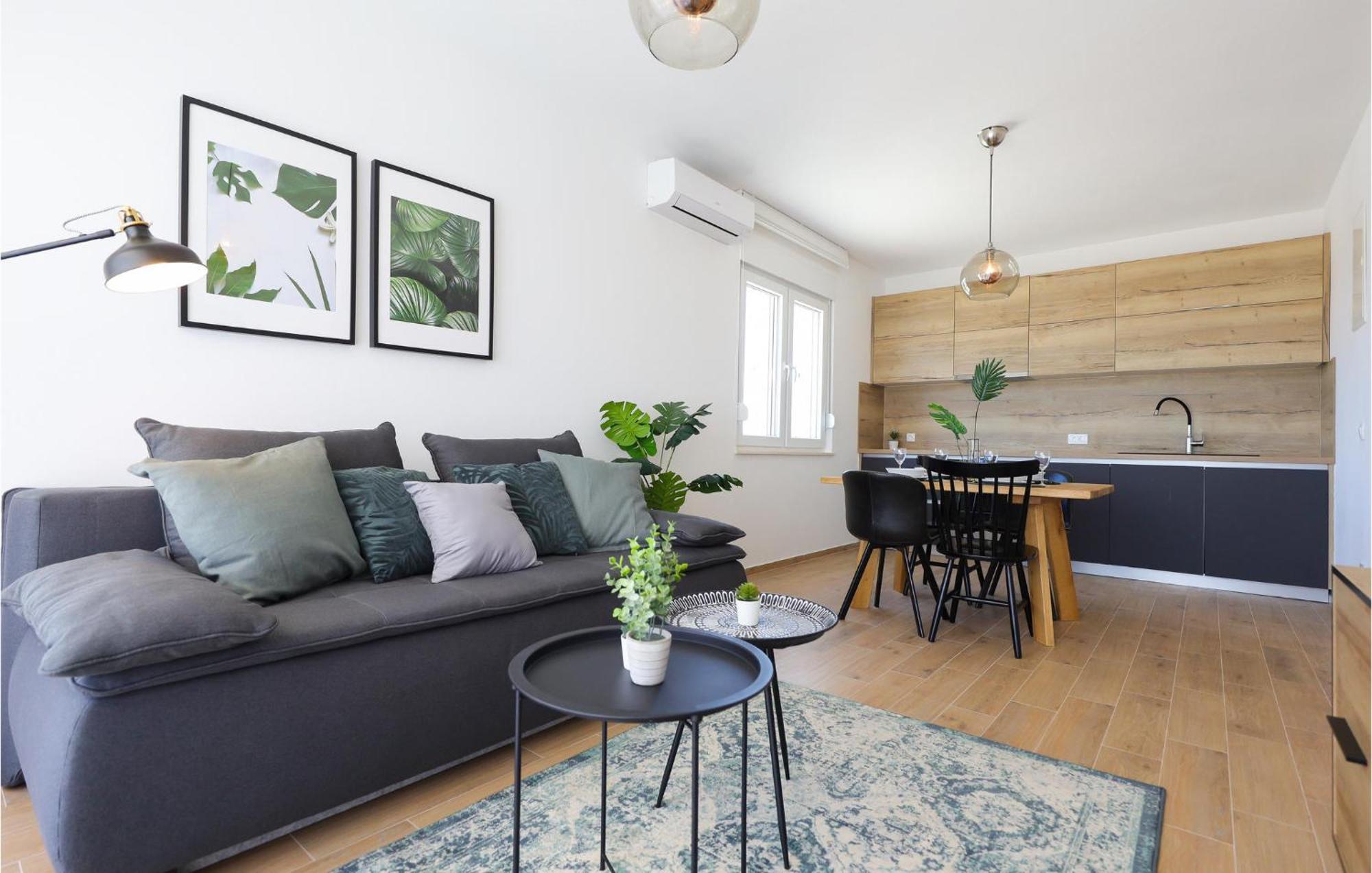 Stunning Home In Vrsi With Kitchen Luaran gambar